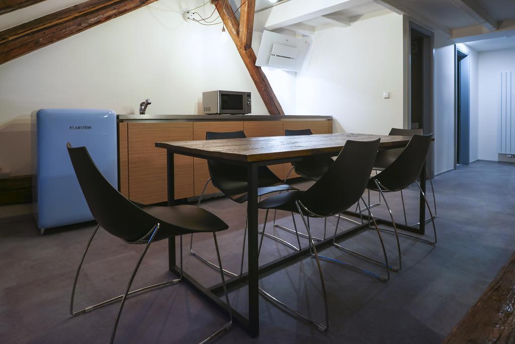 פראג Apartments At The Blue Duckling מראה חיצוני תמונה